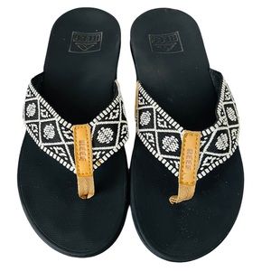 Reef Ortho Bounce Woven Black White Sandals Flip Flops Women’s Size 6